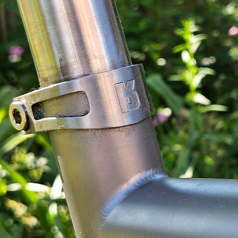 Used Rabbit Custom Shimano GRX 2020 Road & Gravel, Light Gray — image 4 of 23