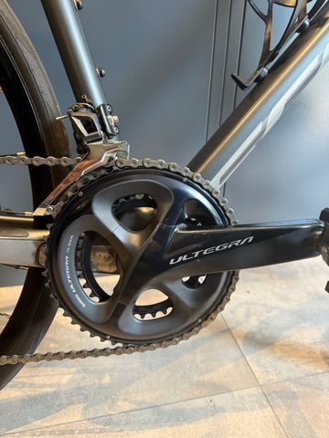 Scott Addict 10 disc 2020 2020 Road & Gravel usato, Grigio chiaro — immagine 5 di 11