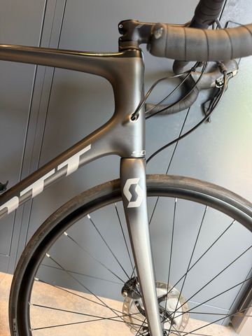 Scott Addict 10 disc 2020 2020 Road & Gravel usato, Grigio chiaro — immagine 10 di 11