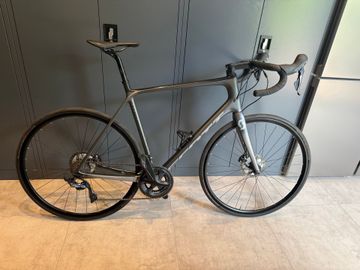 Scott Addict 10 disc 2020 2020 Road & Gravel usato, Grigio chiaro — immagine 1 di 11