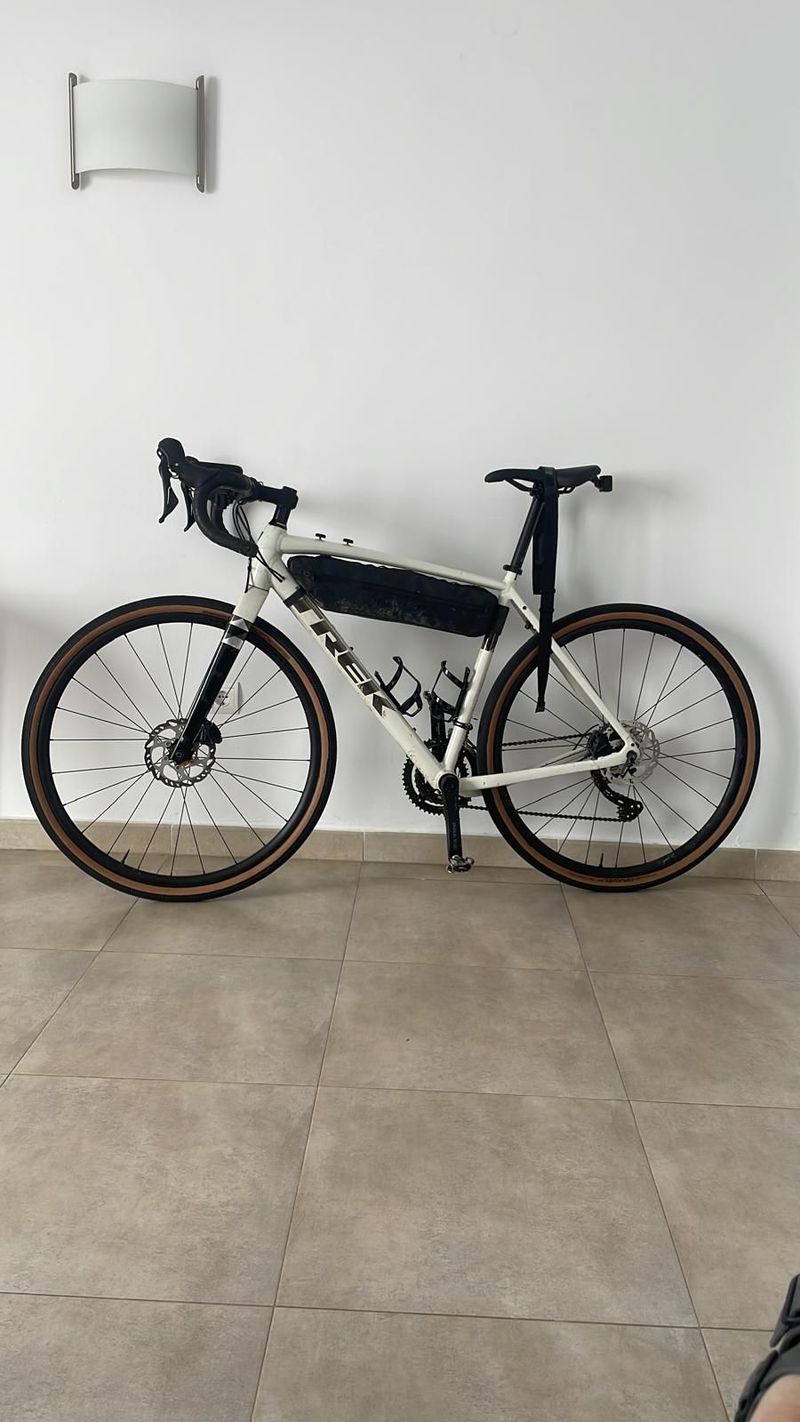 Trek Checkpoint ALR 5 2023 2023 Road & Gravel de segunda mano