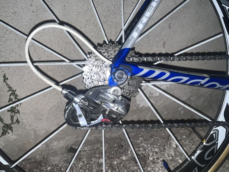 Used Trek Madone 6.5 2011 2011 Road & Gravel, Blue — image 2 of 5