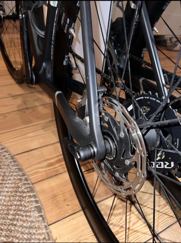 Używany Canyon Ultimate CFR AXS 2024 2024 Road & Gravel — zdjęcie 7 z 9