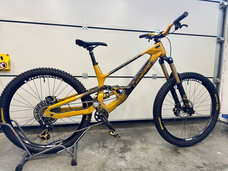 Použité Lapierre Spicy CF 8.9 2025 2025 MTB
