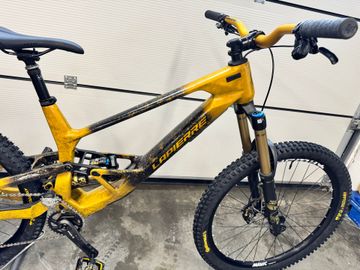 Brugt Lapierre Spicy CF 8.9 Customs 2025 2025 Mountainbike — billede 1 af 12