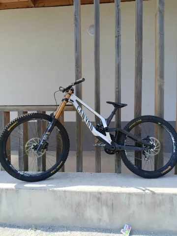 Canyon Sender SRAM X01 2023 2023 Mountainbike usato, Grigio chiaro — immagine 6 di 8