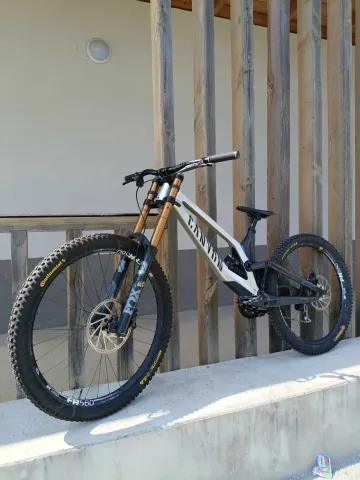 Canyon Sender SRAM X01 2023 2023 Mountainbike usato, Grigio chiaro — immagine 1 di 8