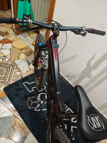 Used YT Industries Capra Shimano Deore 2017 Mountainbike, Black — image 3 of 14