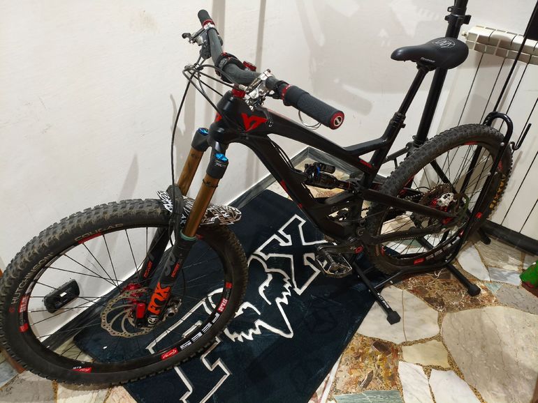 Used YT Industries Capra Shimano Deore 2017 Mountainbike, Black — image 2 of 14
