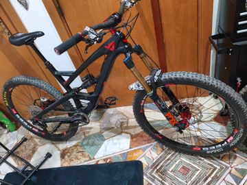 Used YT Industries Capra Shimano Deore 2017 Mountainbike, Black — image 1 of 14