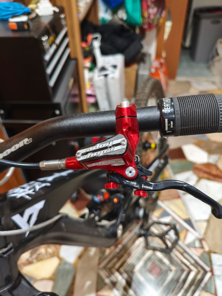 Used YT Industries Capra Shimano Deore 2017 Mountainbike, Black — image 13 of 14