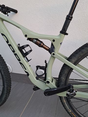 Orbea OIZ M10 2023 2023 Mountainbike usato, Verde — immagine 2 di 6