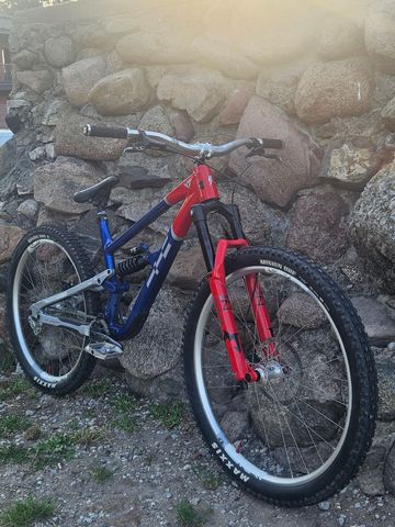 Brugt YT Industries Jeffsy MX UNCAGED 13 2025 2025 Mountainbike — billede 3 af 5