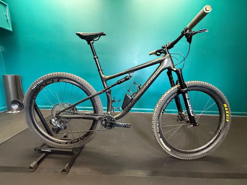 fahrräder pegasus günstig SOLERO E7R PLUS weiß | 500WH | E-Bike Damen City | 2025 Color:Rowdy Red Fox Racing Defend Kinderhandschuhe terrines