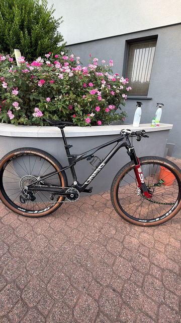 Used UNNO Custom Sram Eagle Transmission XX SL 2026 Mountainbike, Black — image 1 of 3
