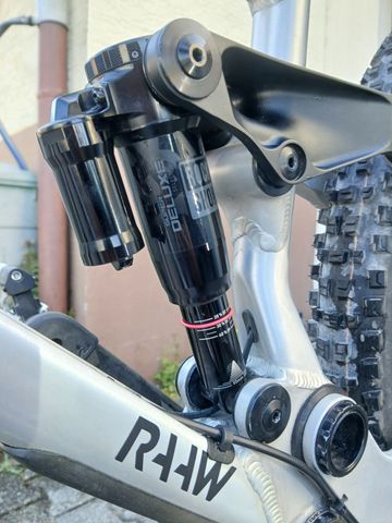 Used RAAW V1 2026 Mountainbike, Light Gray — image 18 of 18