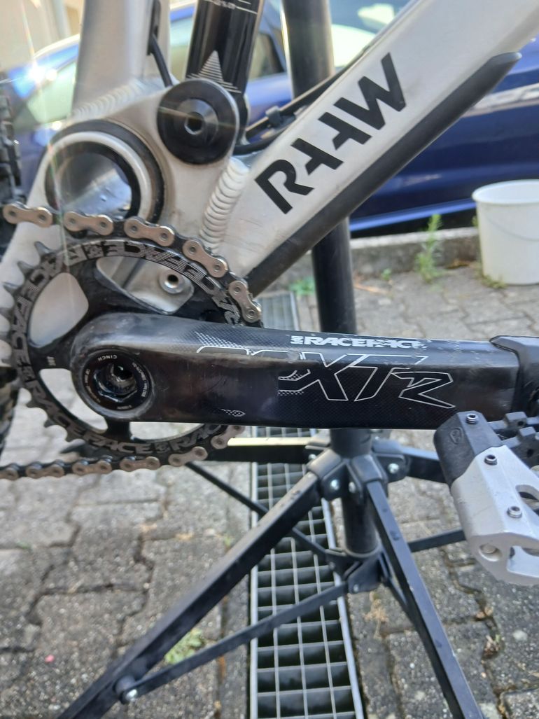 Used RAAW V1 2026 Mountainbike, Light Gray — image 13 of 18
