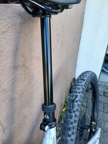 Used RAAW V1 2026 Mountainbike, Light Gray — image 5 of 18