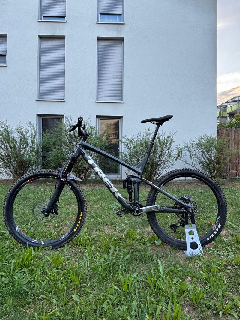 Used Trek Remedy 8 2021 2021 MTB