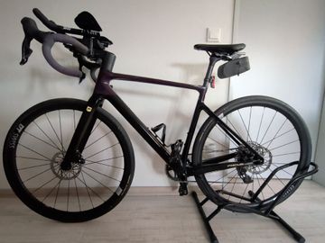 Focus paralane 8.8 Custom SRAM Rival eTap AXS 2025 Road & Gravel de segunda mano, Negro — imagen 2 de 5