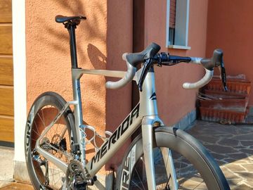 Used Merida REACTO 6000 Di2 2024 2024 Road & Gravel, Light Gray — image 5 of 15