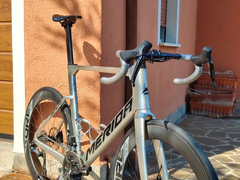 Used Merida REACTO 6000 Di2 2024 2024 Road & Gravel, Light Gray — image 5 of 15