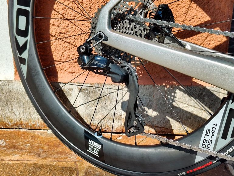 Used Merida REACTO 6000 Di2 2024 2024 Road & Gravel, Light Gray — image 7 of 15