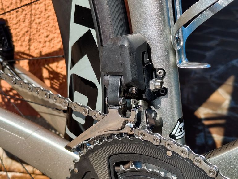 Used Merida REACTO 6000 Di2 2024 2024 Road & Gravel, Light Gray — image 8 of 15