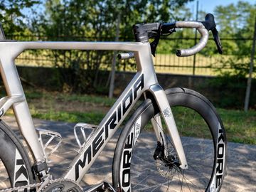 Used Merida REACTO 6000 Di2 2024 2024 Road & Gravel, Light Gray — image 4 of 15