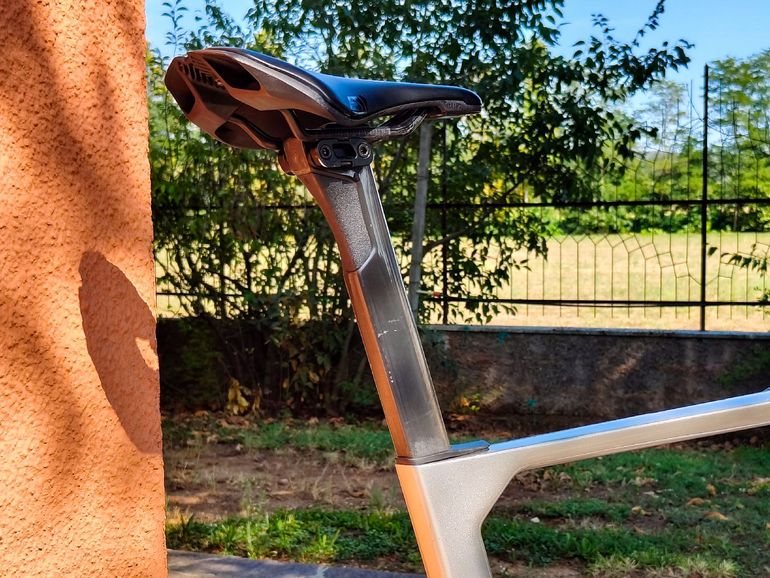 Used Merida REACTO 6000 Di2 2024 2024 Road & Gravel, Light Gray — image 15 of 15