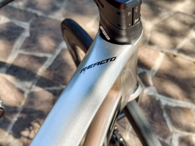 Used Merida REACTO 6000 Di2 2024 2024 Road & Gravel, Light Gray — image 14 of 15