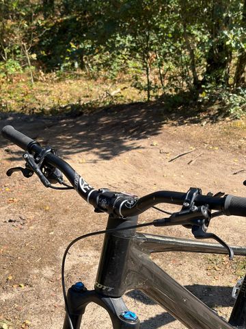 Used Scott Genius 920 2024 2024 Mountainbike, Black, 29 — image 5 of 11