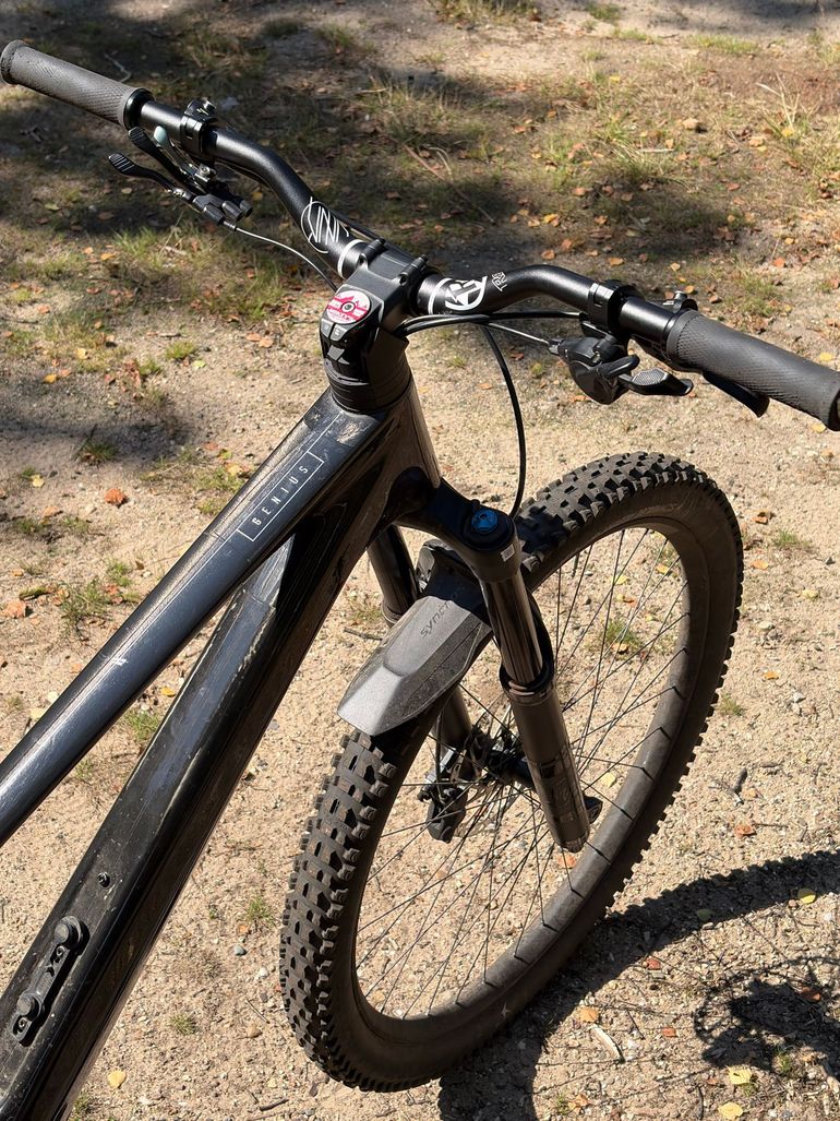 Used Scott Genius 920 2024 2024 Mountainbike, Black, 29 — image 7 of 11
