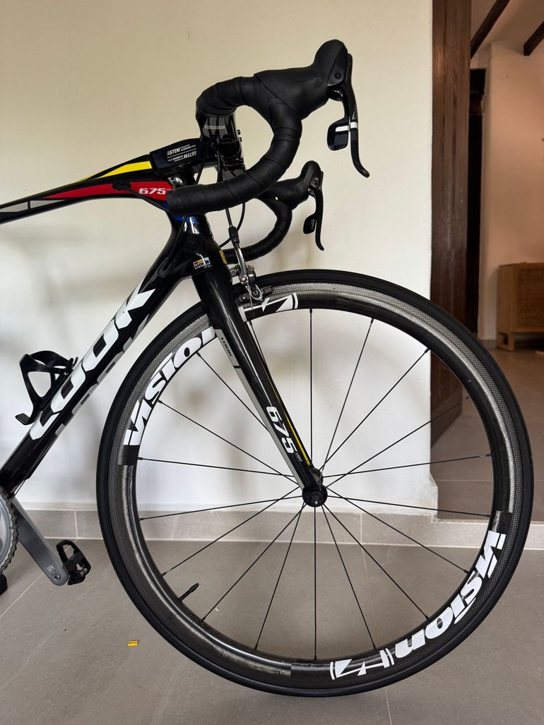Used Look Custom SRAM Force eTap AXS 2020 Road & Gravel, Black — image 2 of 10