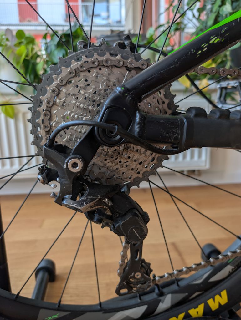 Used Giant Trance 2 Ltd. 2017 Mountainbike, Black — image 7 of 10