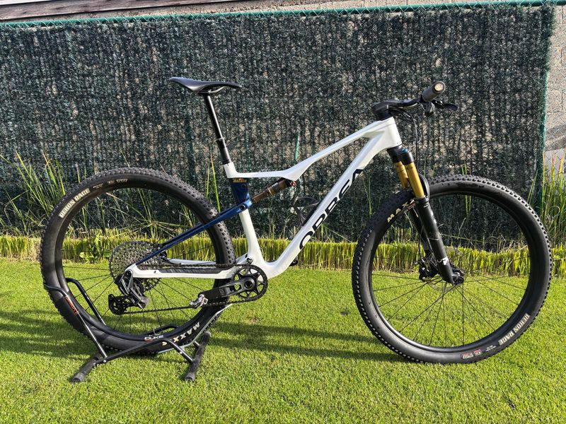 Tweedehands Orbea Oiz SRAM X0 Eagle T-Type AXS 2025 MTB