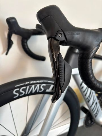 Canyon Aeroad CF SLX 7 Di2 2024 2024 Road & Gravel usato, Grigio chiaro — immagine 9 di 11