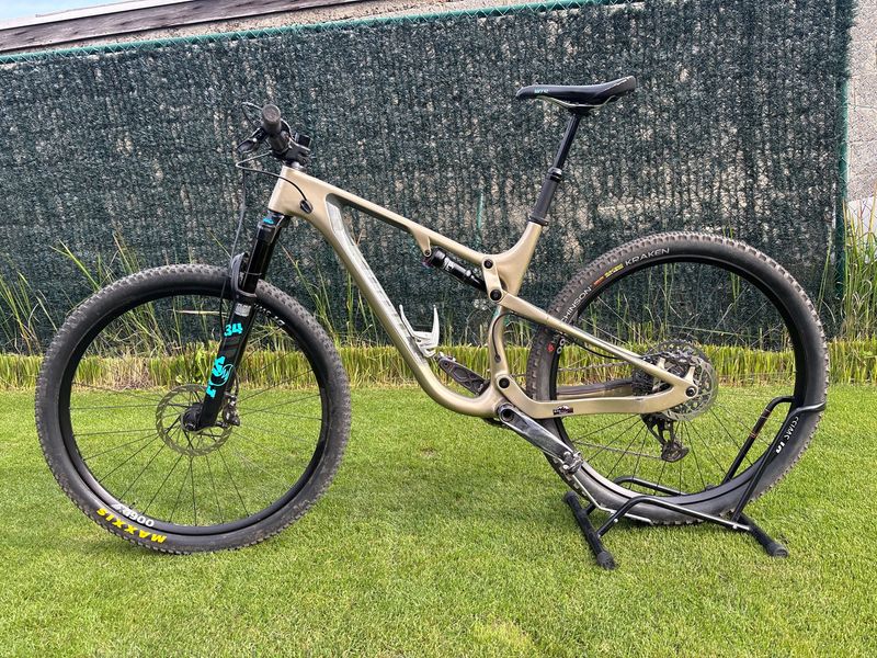 Tweedehands Kona Hei Hei CR 2022 2022 MTB