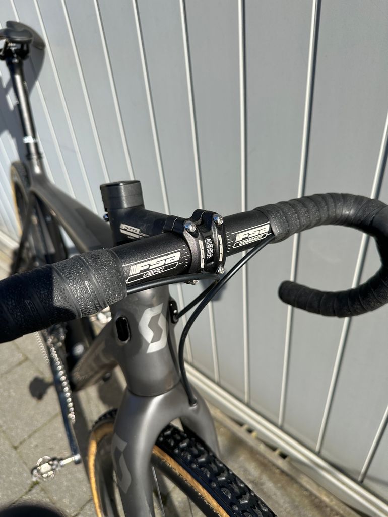 Brugt Scott Addict CX Carbon - cyclocross & gravel 2024 Road & Gravel — billede 8 af 11