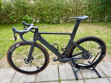 Canyon Aeroad CFR Disc Di2 2023 2023 Road & Gravel usato, Nero — immagine 2 di 12