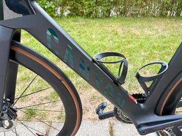 Canyon Aeroad CFR Disc Di2 2023 2023 Road & Gravel usato, Nero — immagine 4 di 12