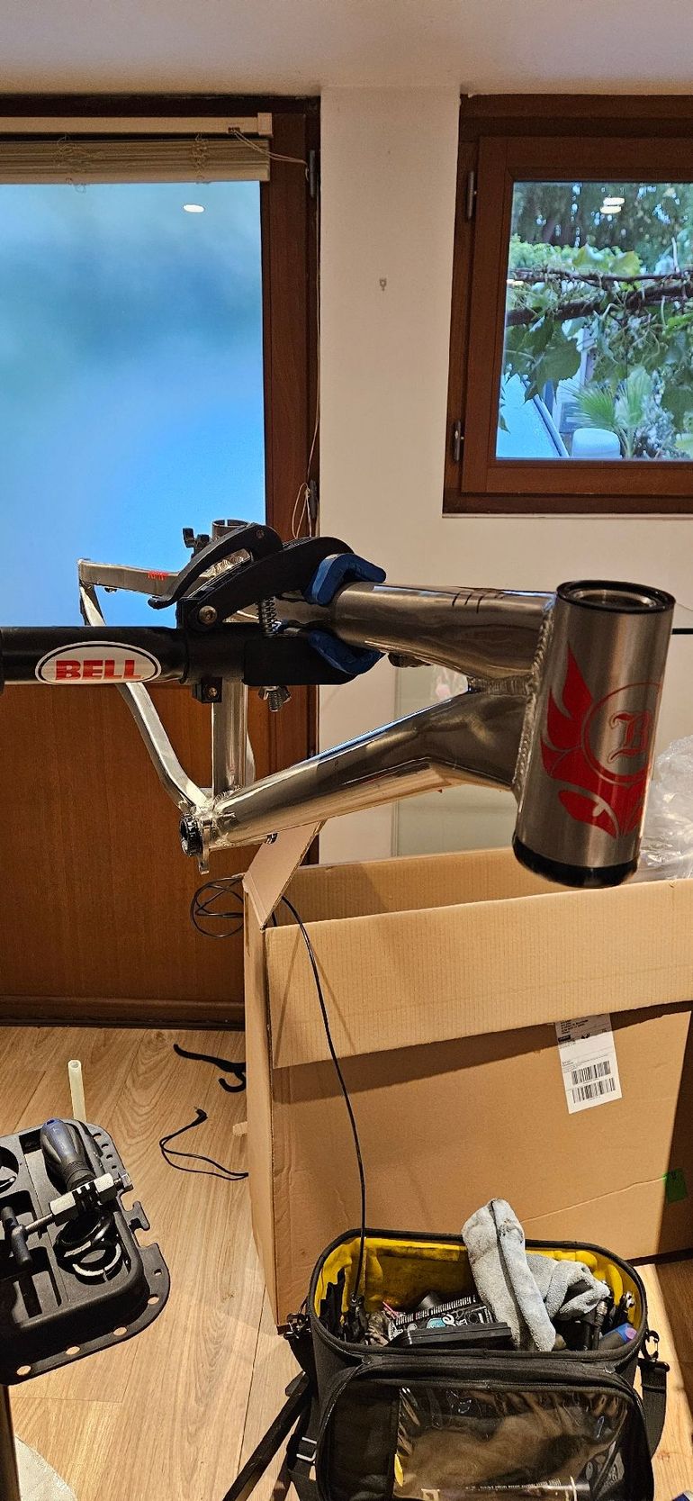 Used Banshee AMP Frameset 2026 Mountainbike, Light Gray — image 5 of 6