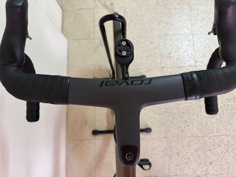 Used Specialized Tarmac Shimano Ultegra Di2 2025 Road & Gravel, Green — image 5 of 7
