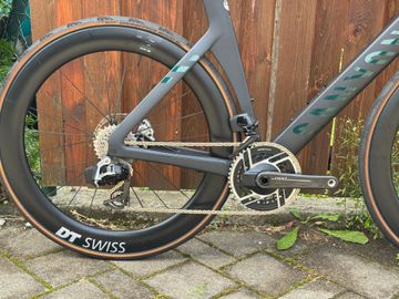 Canyon Aeroad CFR AXS 2025 2025 Road & Gravel d'occasion — image 2 sur 6