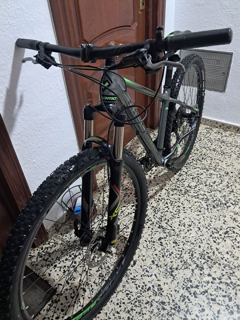 Used Megamo Natural Shimano Deore XT 2023 Mountainbike, Light Gray — image 3 of 10