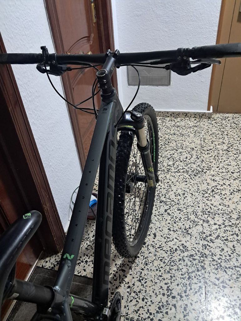 Used Megamo Natural Shimano Deore XT 2023 Mountainbike, Light Gray — image 7 of 10