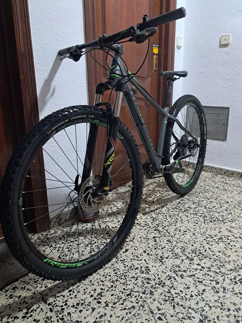 Used Megamo Natural Shimano Deore XT 2023 Mountainbike, Light Gray — image 2 of 10
