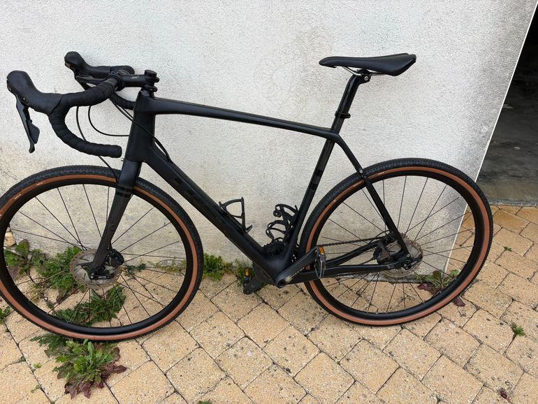 Used Trek Checkpoint SL 6 2020 2020 Road & Gravel, Black — image 2 of 5