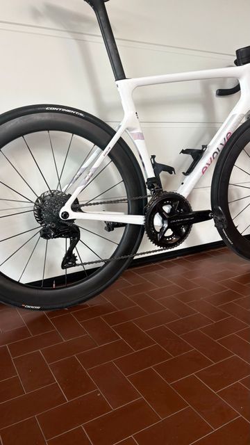 Used Evolve Custom Shimano Dura Ace Di2 2025 Road & Gravel, White — image 6 of 8