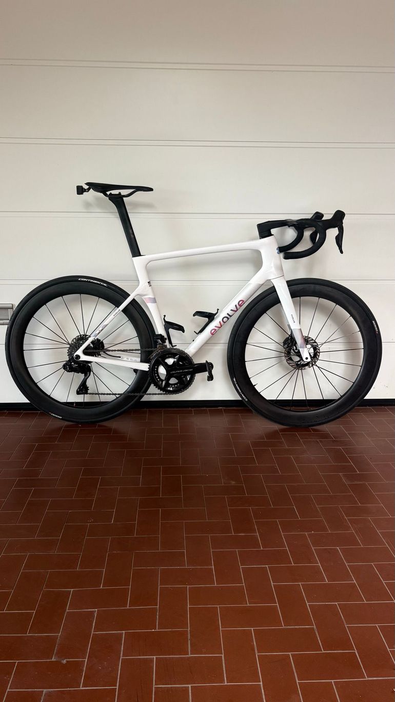 Used Evolve Custom Shimano Dura Ace Di2 2025 Road & Gravel, White — image 2 of 8